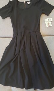 Lularoe small Amelia in black